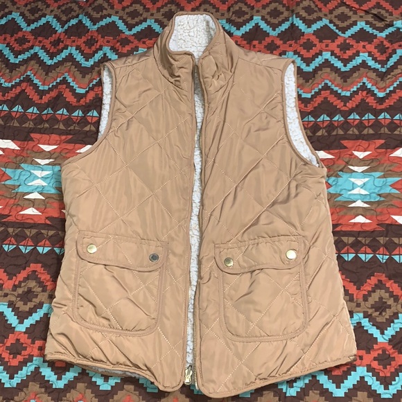 Reservable Vest - Picture 1 of 9